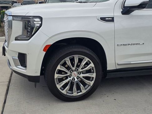 Used 2024 GMC Yukon Denali w/ Denali Reserve Package RWD image 8