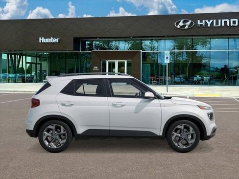 New 2026 Hyundai Venue SEL FWD image 7