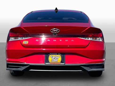 Used 2021 Hyundai Elantra SEL FWD image 4
