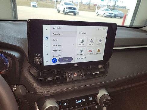 Used 2025 Toyota RAV4 Limited image 25