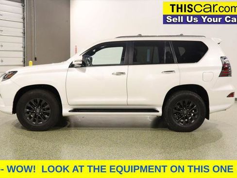 Used 2022 Lexus GX 460 Premium w/ Premium Package image 4