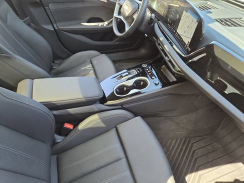 Used 2026 Audi A6 Premium Plus w/ Premium Plus Package AWD/4WD image 18