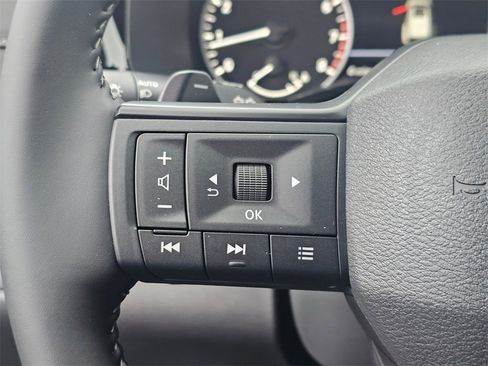 New 2026 Nissan Pathfinder SV image 36