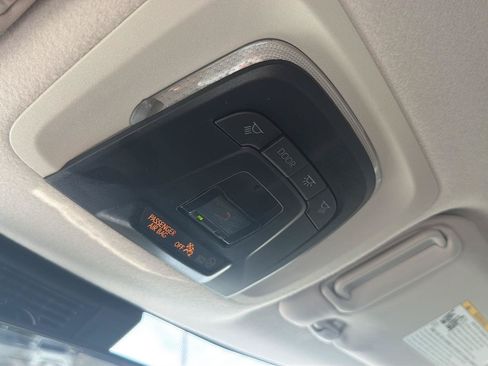 Used 2025 Toyota Corolla LE FWD image 25
