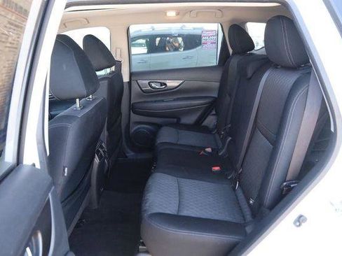 Used 2020 Nissan Rogue SV w/ Sun & Sound Touring Package AWD/4WD image 11