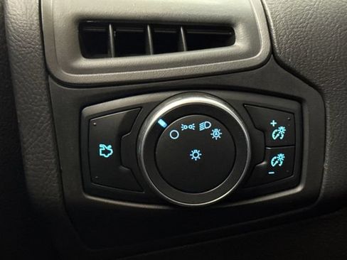 Used 2016 Ford Focus SE FWD image 35