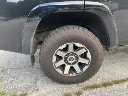 Used 2021 Toyota 4Runner TRD Off-Road Premium w/ Moonroof Package AWD/4WD image 10