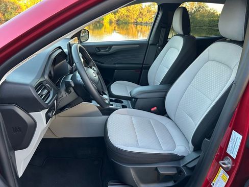 Used 2025 Ford Escape Active w/ Tech Pack #1 image 14