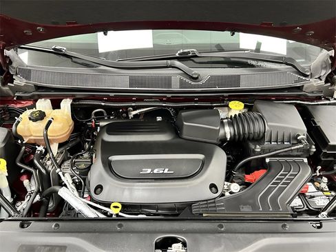 Used 2017 Chrysler Pacifica Touring w/ Tire & Wheel Group image 21