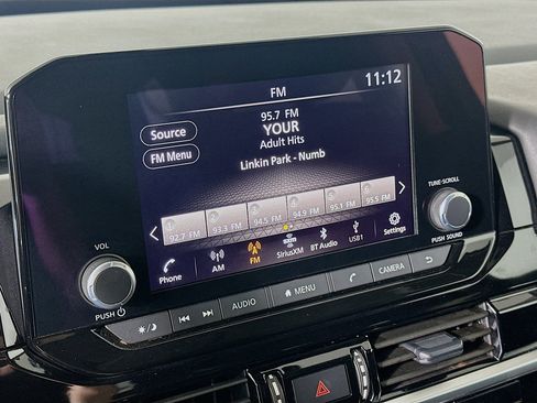Used 2025 Nissan Pathfinder SV FWD image 21