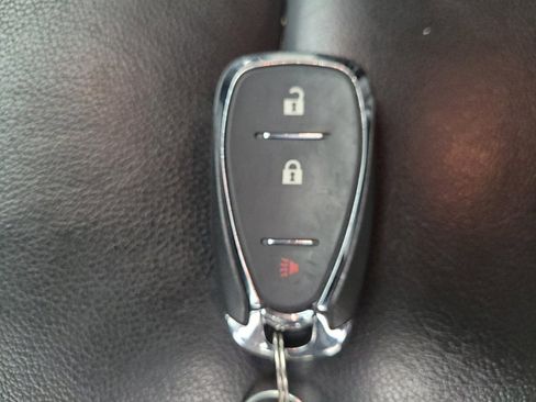 Used 2018 Chevrolet Cruze Premier FWD image 32