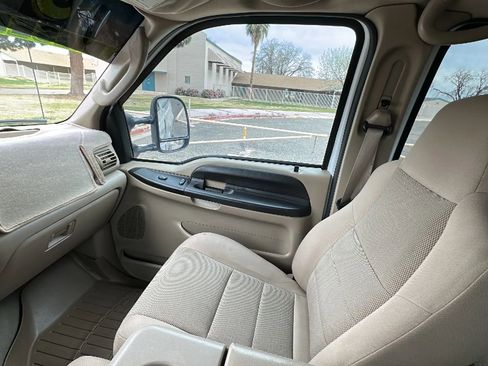 Used 2005 Ford F350 XL image 15