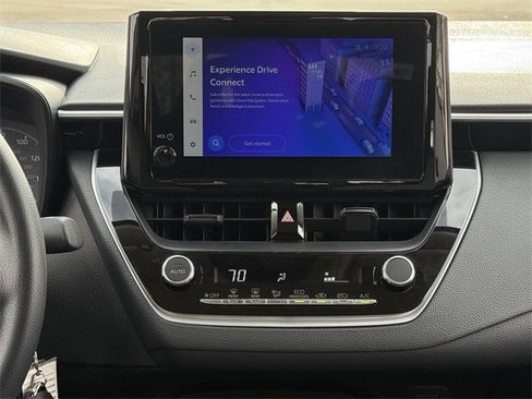 Used 2025 Toyota Corolla LE image 16