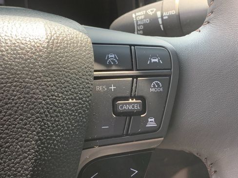 Used 2025 Toyota Camry XLE FWD image 29
