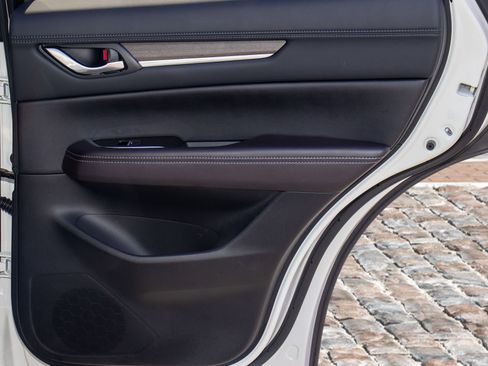 Used 2025 MAZDA CX-5 Signature image 13