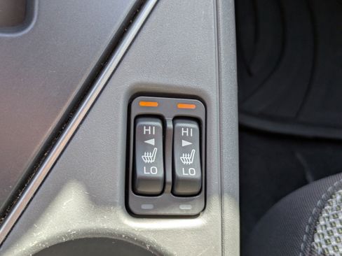 Used 2024 Subaru Crosstrek 2.0i Premium image 22