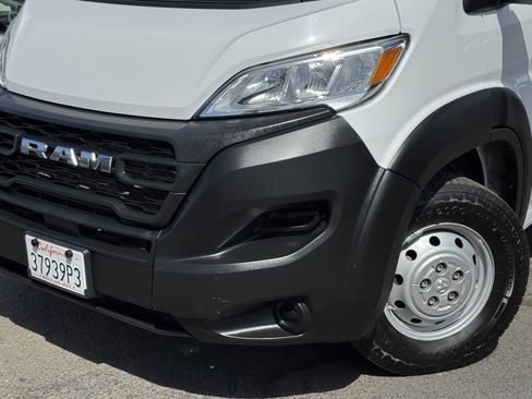 Used 2023 RAM ProMaster 2500 FWD image 3