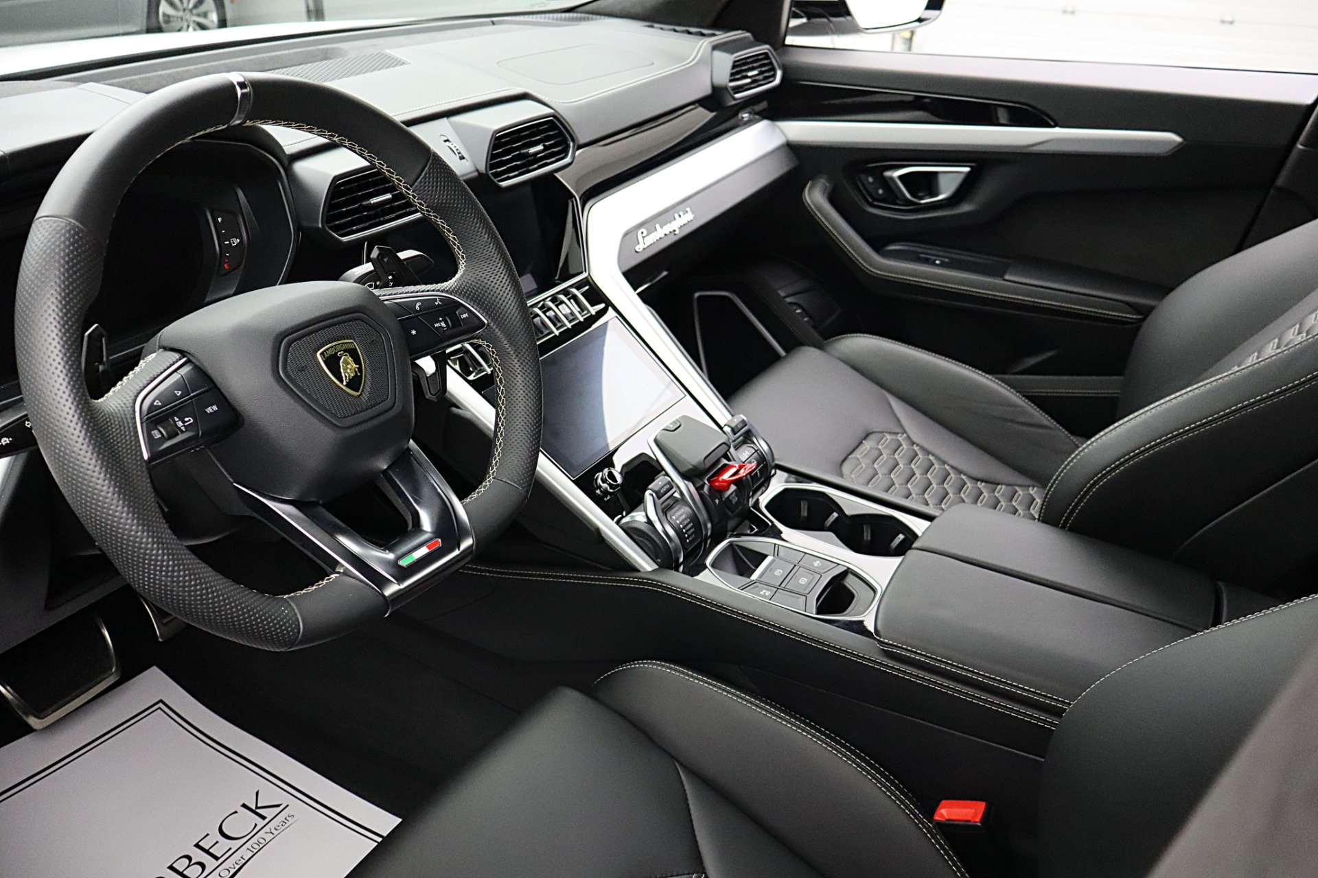 Used 2020 Lamborghini Urus AWD/4WD image 27