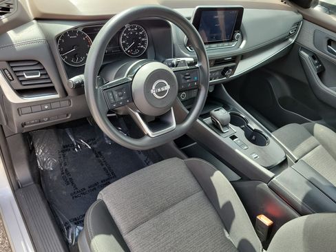 Certified 2023 Nissan Rogue SV FWD image 14
