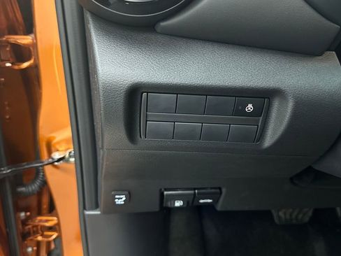 Used 2024 Nissan Kicks SR w/ SR Premium Package FWD image 23