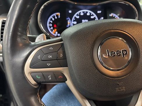Used 2016 Jeep Grand Cherokee Limited w/ Luxury Group II image 26