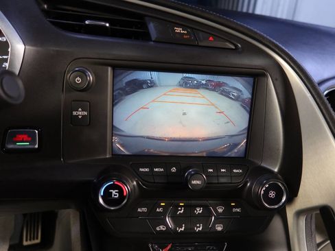 Used 2017 Chevrolet Corvette Stingray Coupe w/ 1LT image 21