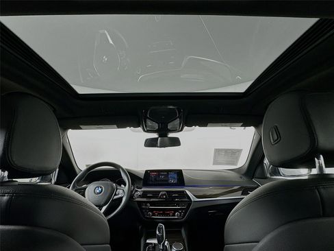 Used 2019 BMW 530i xDrive w/ Convenience Package image 22