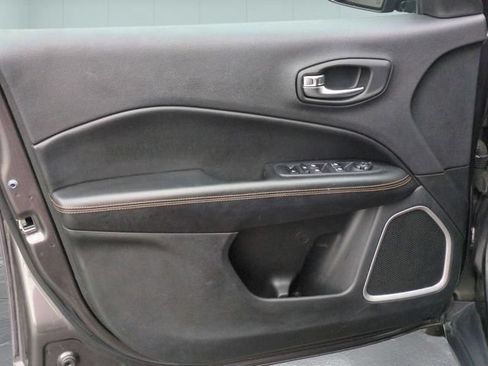 Used 2019 Jeep Compass Limited AWD/4WD image 14