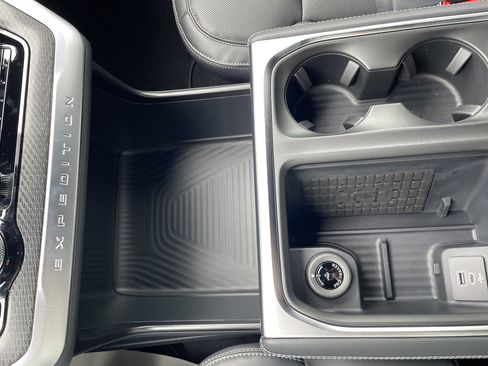 New 2025 Ford Expedition Platinum w/ Stealth Performance Package image 27