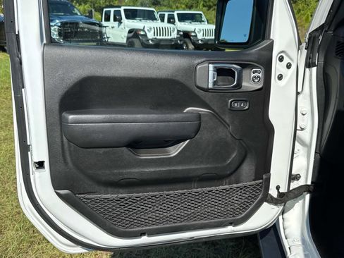 Certified 2024 Jeep Wrangler Sport S image 17