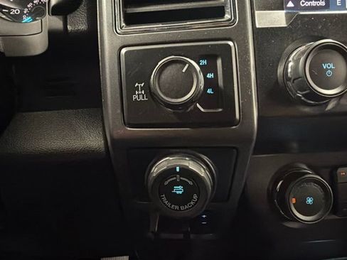Used 2019 Ford F150 XLT w/ Equipment Group 302A Luxury AWD/4WD image 22