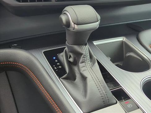 Certified 2022 Toyota Sienna XSE image 13