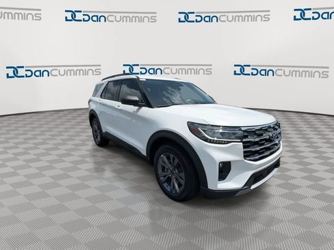 New 2026 Ford Explorer Active w/ Active Comfort Package AWD/4WD image 2