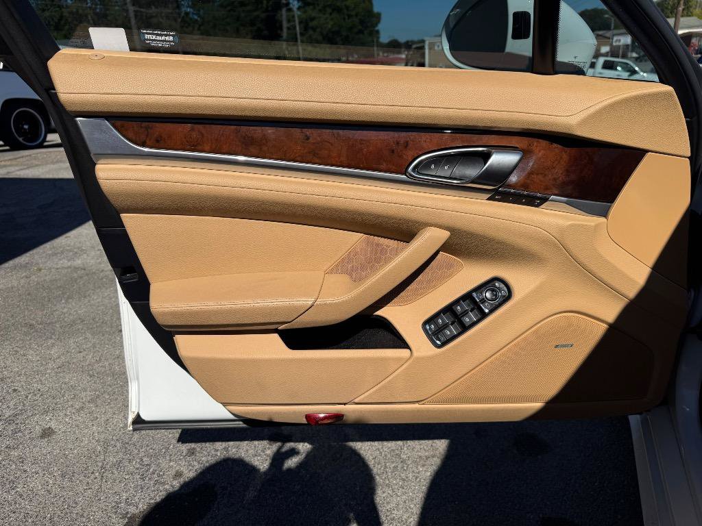 Used 2014 Porsche Panamera 4 AWD/4WD image 11