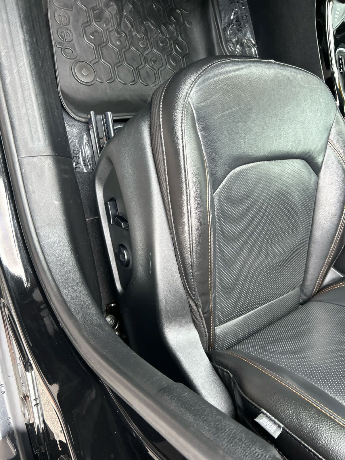 Used 2019 Jeep Compass Limited AWD/4WD image 11