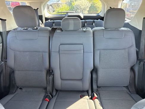 Used 2025 Ford Explorer Active image 13