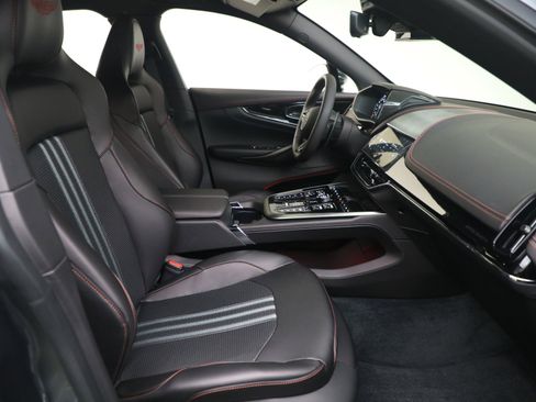 New 2026 Aston Martin DBX 707 image 25