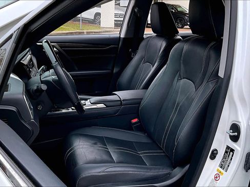 Used 2018 Lexus RX 350L Luxury image 7