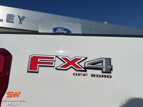 New 2026 Ford F250 XLT w/ FX4 Off-Road Package image 4