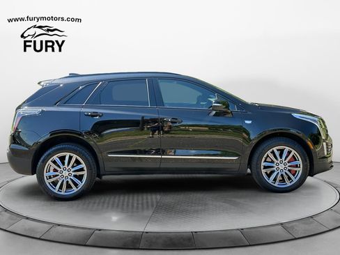 Used 2025 Cadillac XT5 Sportv w/ Technology Package AWD/4WD image 2