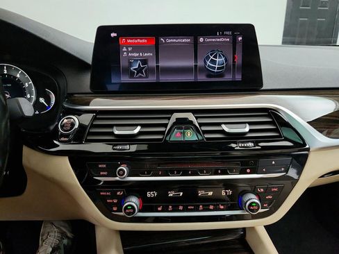 Used 2019 BMW 530i 530i w/ Convenience Package image 22