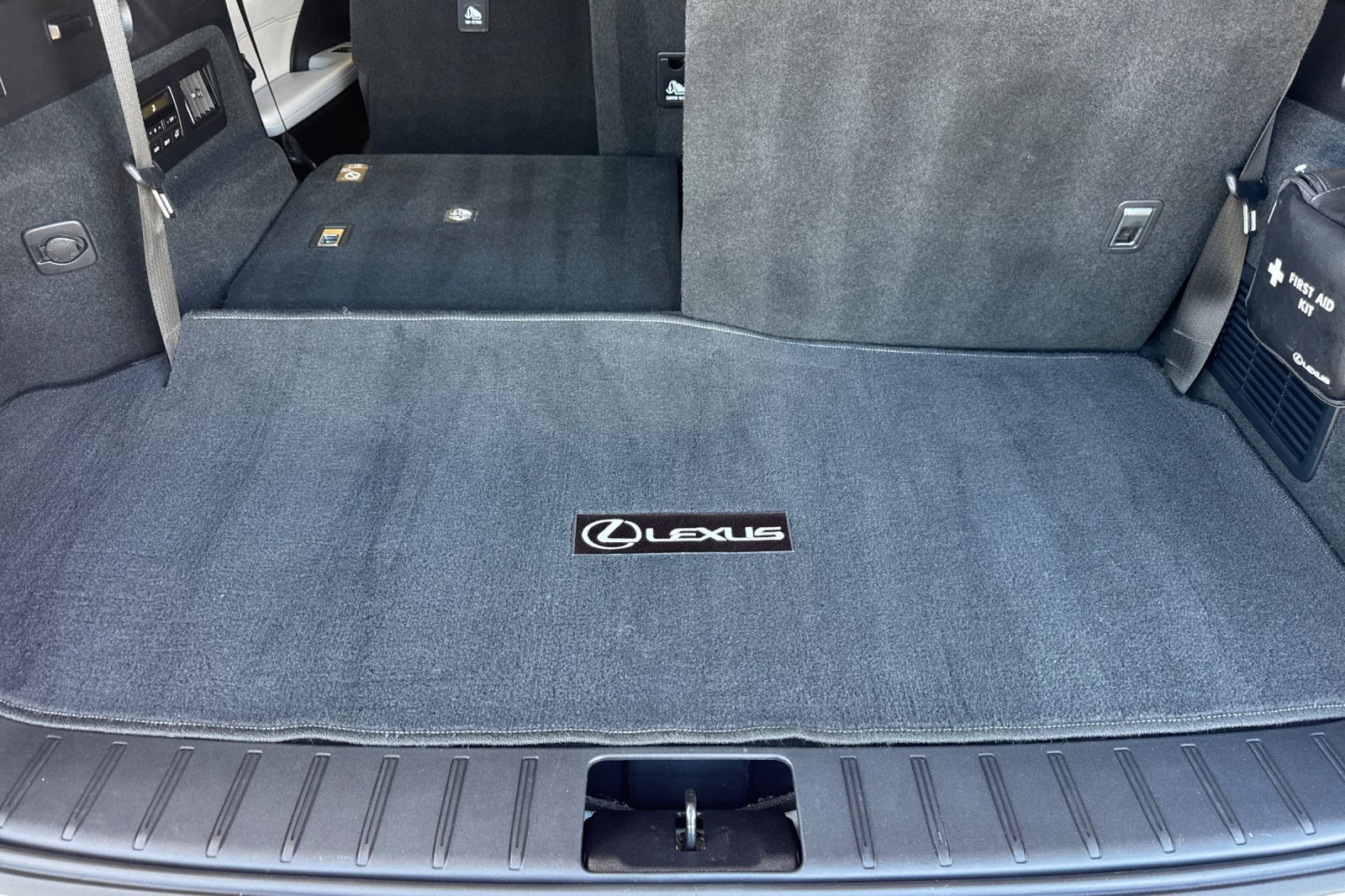 Used 2019 Lexus RX 350L FWD image 19