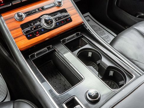 Used 2024 Lincoln Aviator Reserve image 25