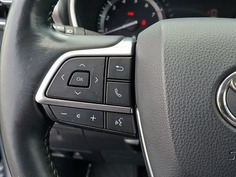 Used 2021 Toyota Highlander Platinum AWD/4WD image 19