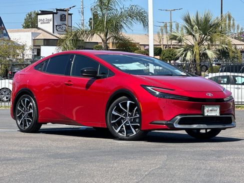 New 2026 Toyota Prius Plug-In Hybrid FWD image 7
