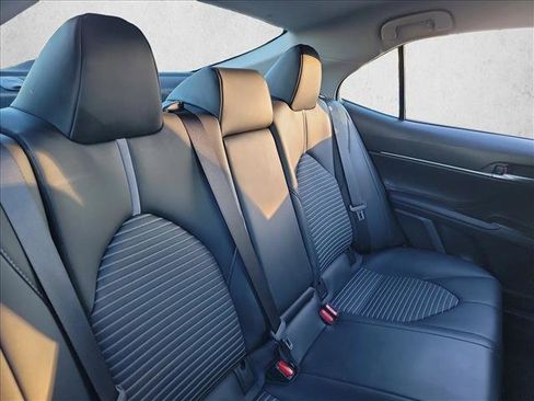 Used 2024 Toyota Camry SE image 15