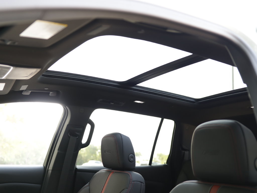 New 2026 Chevrolet Traverse RS w/ LPO, Floor Liner Package AWD/4WD image 27