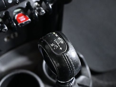 Used 2015 MINI Cooper 4-Door Hardtop FWD image 19