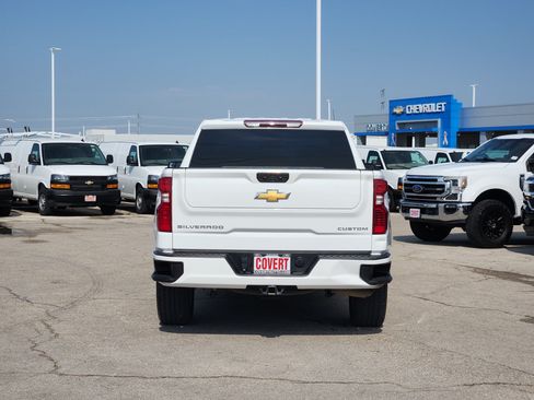 Used 2023 Chevrolet Silverado 1500 Custom AWD/4WD image 5