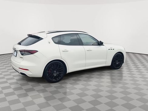 Used 2022 Maserati Levante GT AWD/4WD image 8